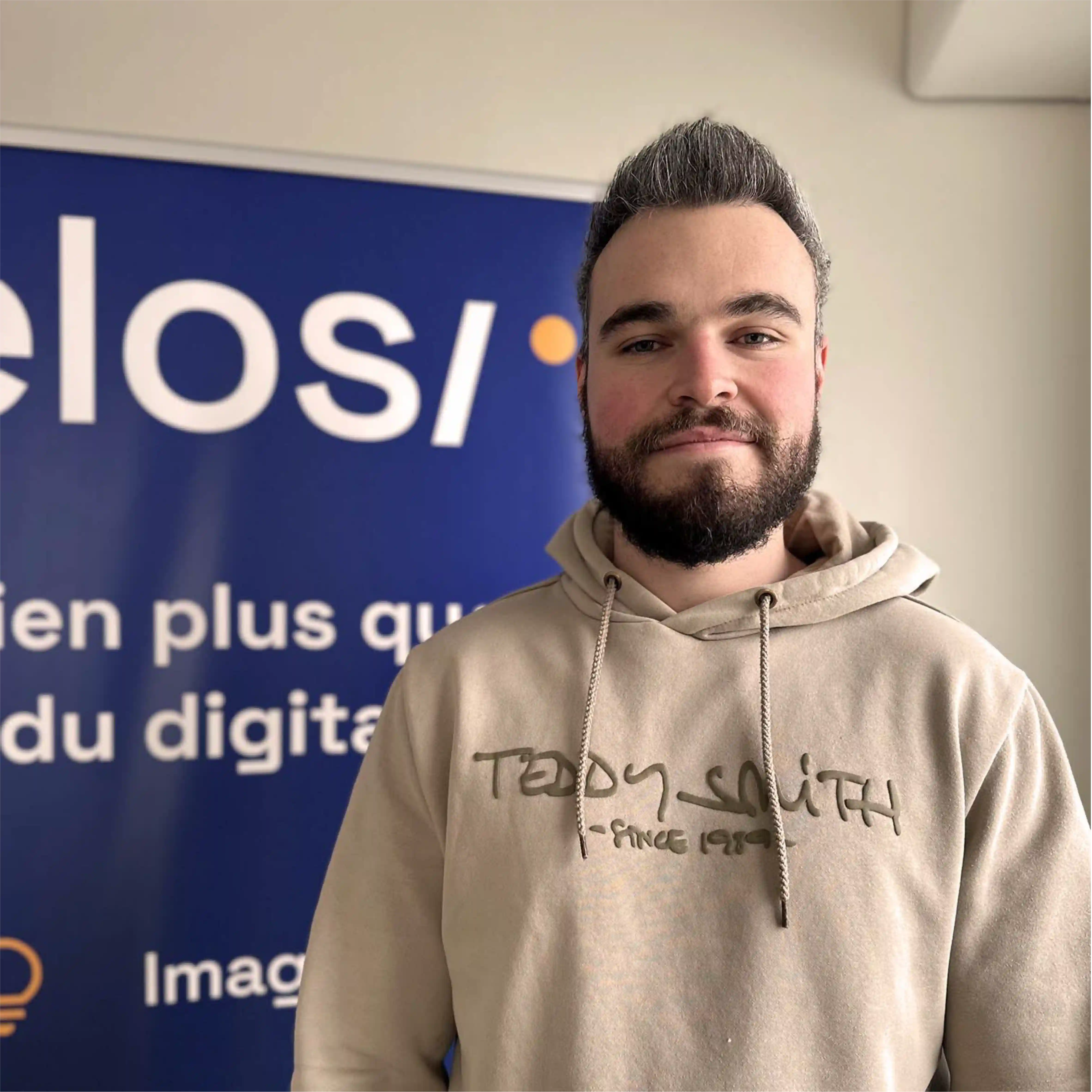 Portrait de Valentin - collaborateur chez Elosi